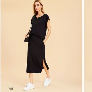 NWT Lou & Grey Signaturesoft Pocket Midi Skirt